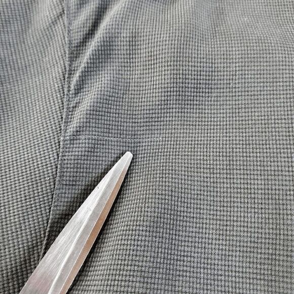 Tommy Bahama Shirt Men XL Black 100% Silk Hawaiian Aloha Tiki Bar Button Up - Picture 2 of 13